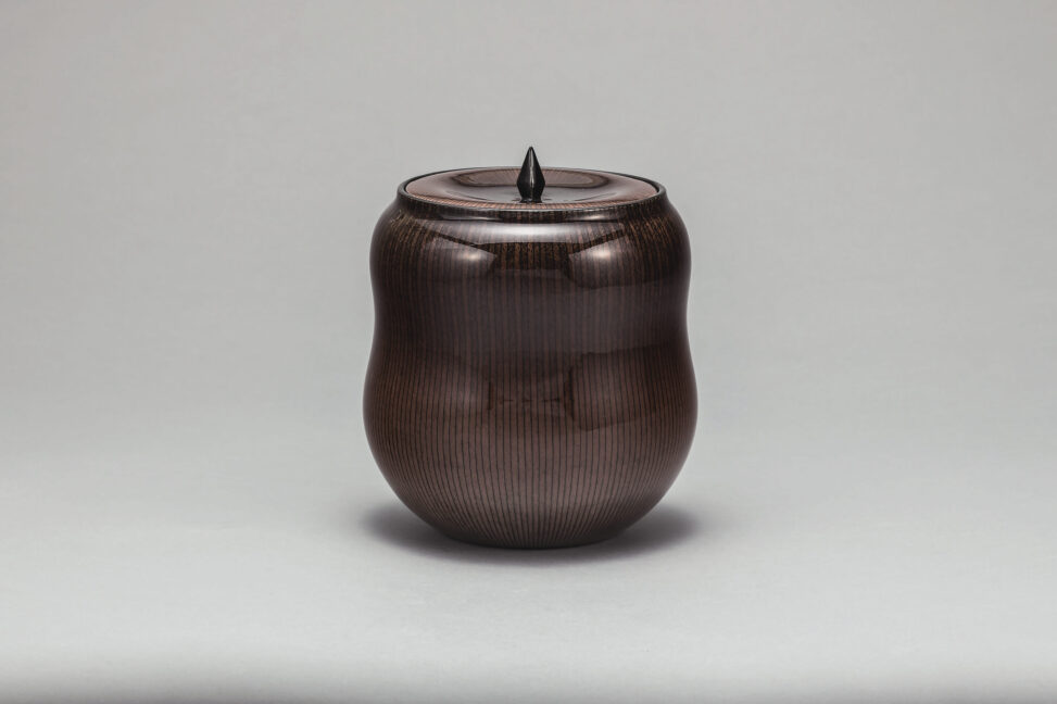 「色絵水指　紫弦」 2018　17.0×17.0×20.0